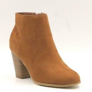 SOLD* Chestnut booties